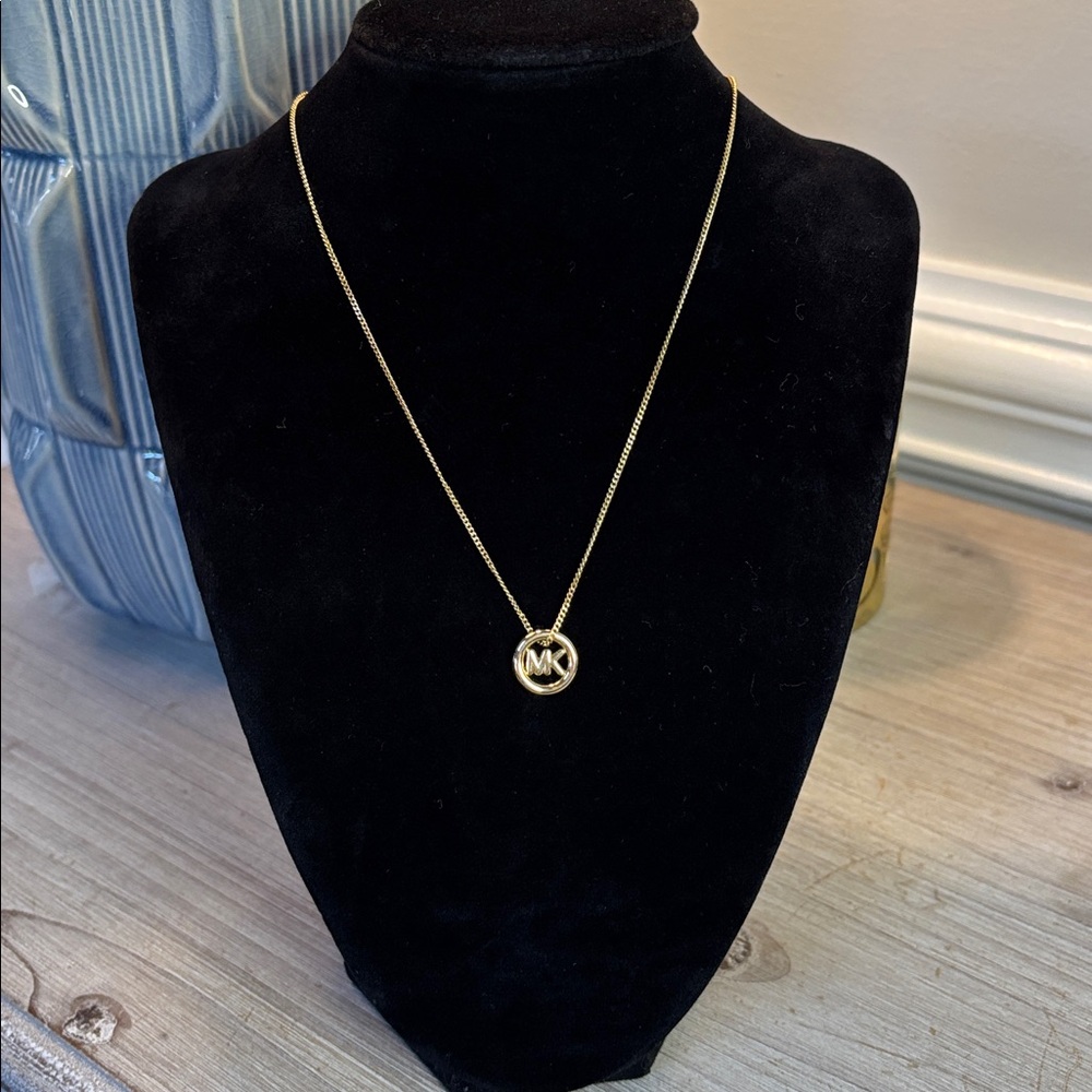Michael KORS Gold Tone Logo Charm Pendant Necklace - Picture 6 of 9